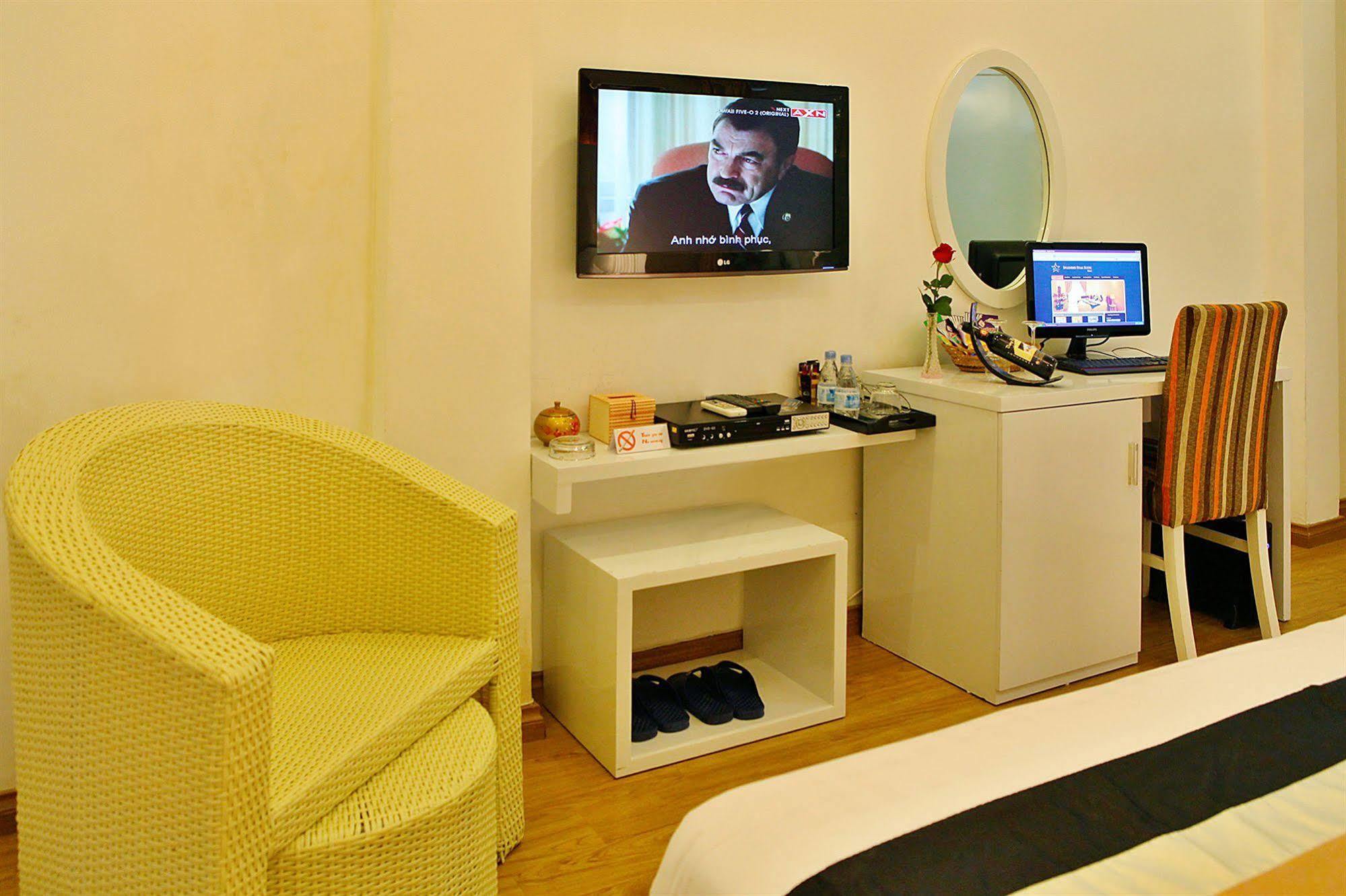 Splendid Star Suites Hotel Hanoi Exterior photo
